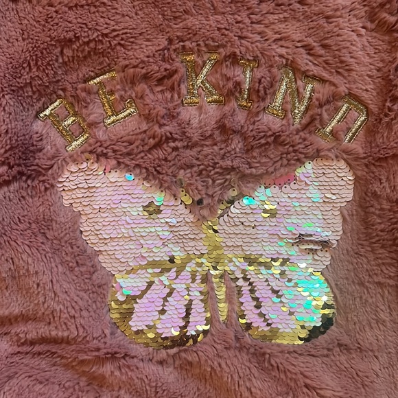 Very fashionable and cute - Picture 2 of 3